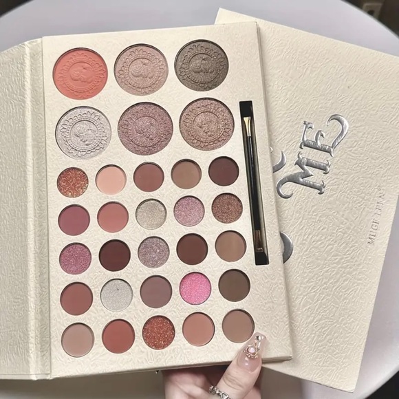 Eyeshadow Palette Luxury 31-Color - Picture 3 of 8